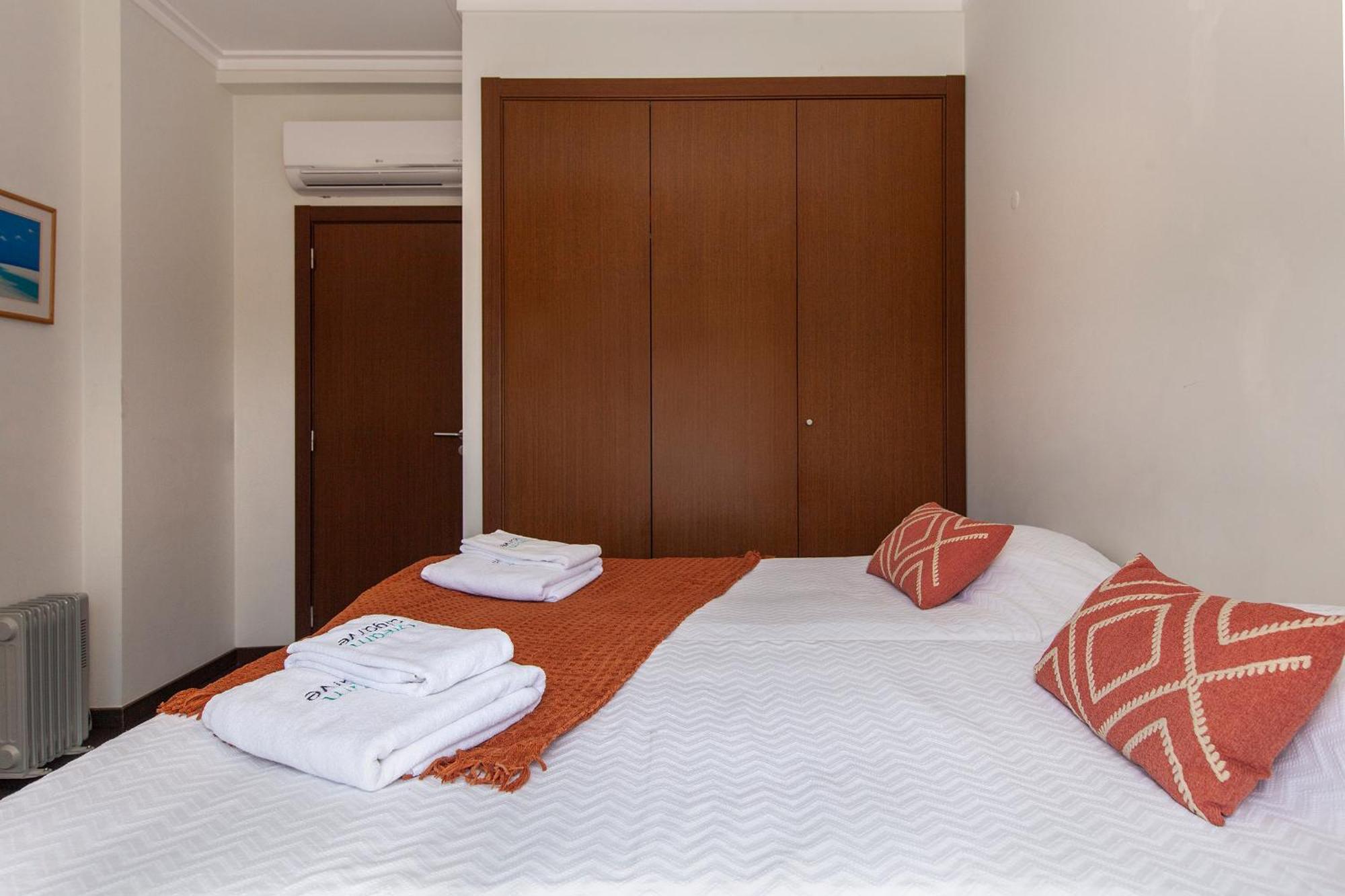 B04 - Luxury 2 Bed W Terrace Pool Leilighet Lagos Eksteriør bilde