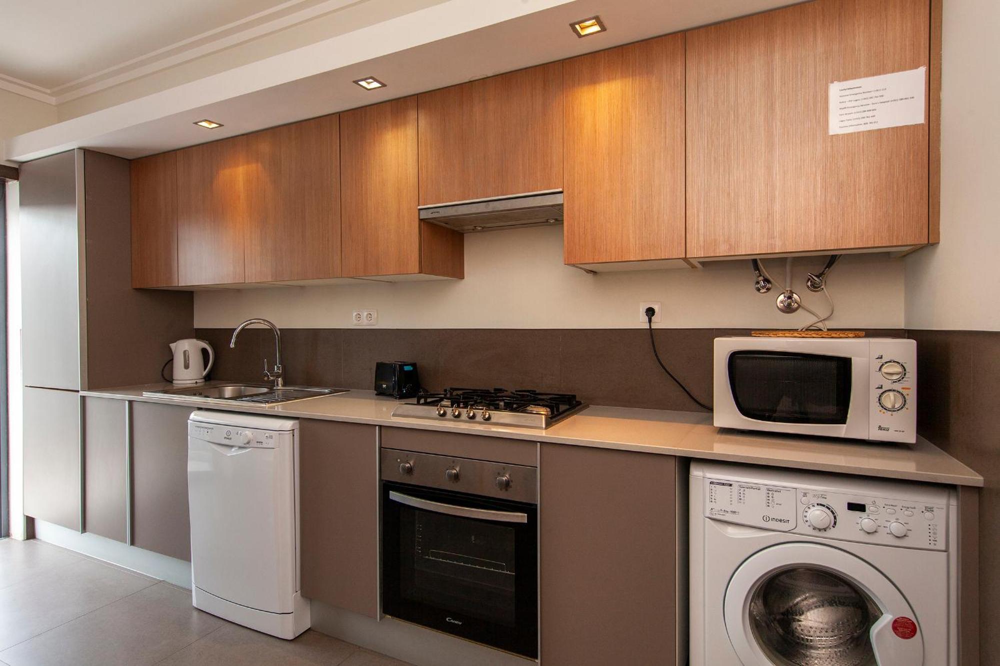B04 - Luxury 2 Bed W Terrace Pool Leilighet Lagos Eksteriør bilde